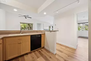 5055 Foothills Dr, Lake Oswego, OR 97034 - Photo 16