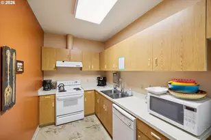 5055 Foothills Dr, Lake Oswego, OR 97034 - Photo 40