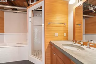 321 Mill St, Eugene, OR 97401 - Photo 16