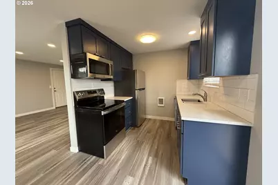 9330 SE Grant St, Portland, OR 97216 - Photo 10