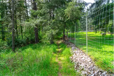 Maple Ave, Sutherlin, OR 97479 - Photo 32