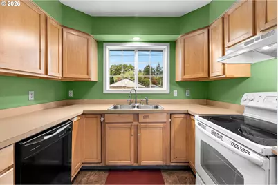 12275 SW 14th St, Beaverton, OR 97005 - Photo 16