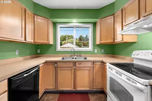12275 SW 14th St, Beaverton, OR 97005 - Photo 16