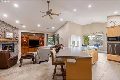 13767 N Bank Rd, Roseburg, OR 97470 - Photo 20