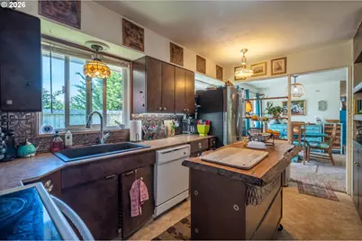 2335 Woodland Dr, Coos Bay, OR 97420 - Photo 18
