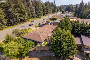 2335 Woodland Dr, Coos Bay, OR 97420 - Photo 6