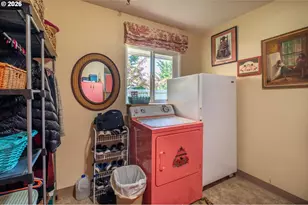 2335 Woodland Dr, Coos Bay, OR 97420 - Photo 20