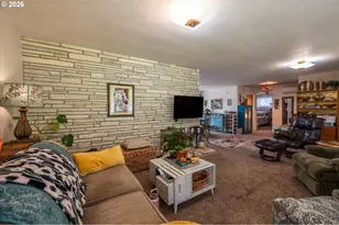 2335 Woodland Dr, Coos Bay, OR 97420 - Photo 12