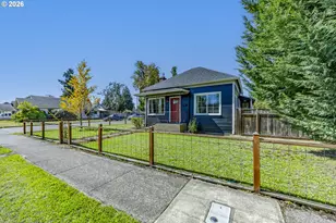 545 S 8th St, Cottage Grove, OR 97424 - Photo 2