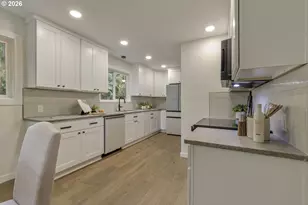 930 Obrien St, Lake Oswego, OR 97034 - Photo 10