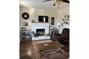 518 NW 4th St, Pendleton, OR 97801 - Photo 4