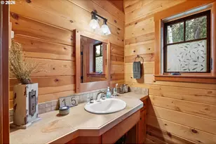 56483 McKenzie Hwy, McKenzie Bridge, OR 97413 - Photo 18