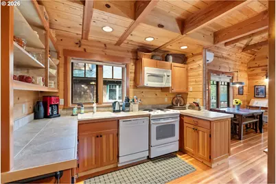 56483 McKenzie Hwy #15, McKenzie Bridge, OR 97413 - Photo 8