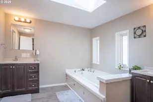 1145 SW Cypress St, McMinnville, OR 97128 - Photo 16