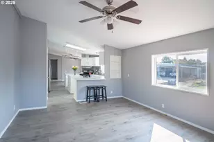 1145 SW Cypress St, McMinnville, OR 97128 - Photo 8