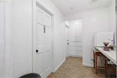 2296 Pierce St, Eugene, OR 97405 - Photo 16