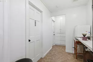 2296 Pierce St, Eugene, OR 97405 - Photo 16