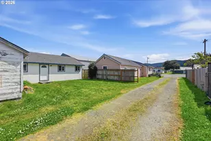 125 N 8th St, Lakeside, OR 97449 - Photo 26