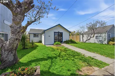 125 N 8th St, Lakeside, OR 97449 - Photo 2