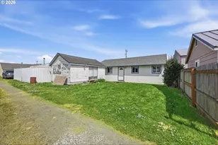 125 N 8th St, Lakeside, OR 97449 - Photo 24