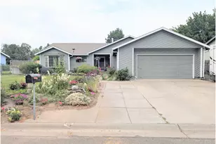 10408 S E St, Island City, OR 97850 - Photo 2