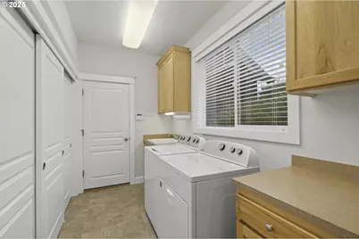 10727 SW Nelson St, Tualatin, OR 97062 - Photo 36