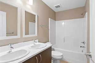 138 NE 109th Ave, Portland, OR 97220 - Photo 22