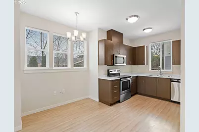 138 NE 109th Ave, Portland, OR 97220 - Photo 8