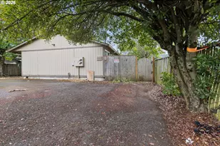 2523 SE 138th Ave, Portland, OR 97236 - Photo 20