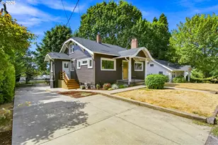 2406 SW Troy St, Portland, OR 97219 - Photo 4