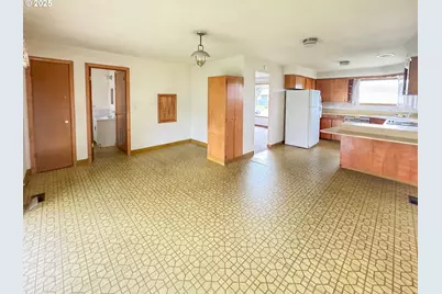 2892 Chester Ave, Salem, OR 97301 - Photo 10