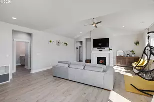 4522 SE 63rd Ave, Hillsboro, OR 97123 - Photo 8