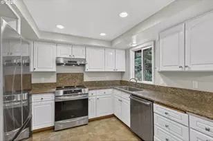 15005 NE 71st St, Vancouver, WA 98682 - Photo 8