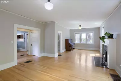904 SE 70th Ave, Portland, OR 97215 - Photo 10