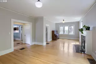 904 SE 70th Ave, Portland, OR 97215 - Photo 10