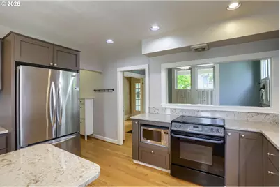 904 SE 70th Ave, Portland, OR 97215 - Photo 6