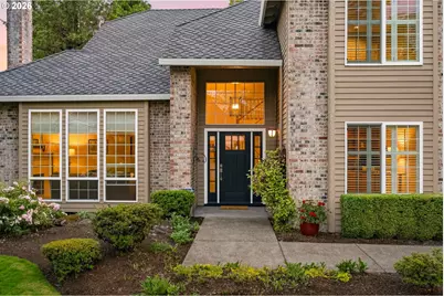 14735 SW Peachtree Dr, Tigard, OR 97224 - Photo 2