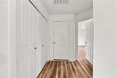 106 SE Lebleu Ln, Winston, OR 97496 - Photo 12
