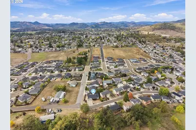106 SE Lebleu Ln, Winston, OR 97496 - Photo 42