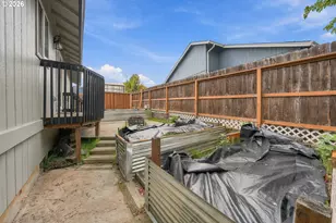 106 SE Lebleu Ln, Winston, OR 97496 - Photo 34