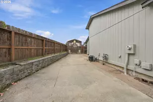 106 SE Lebleu Ln, Winston, OR 97496 - Photo 36