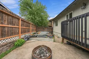 106 SE Lebleu Ln, Winston, OR 97496 - Photo 30