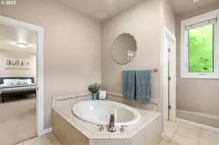 1925 Hall St, West Linn, OR 97068 - Photo 12