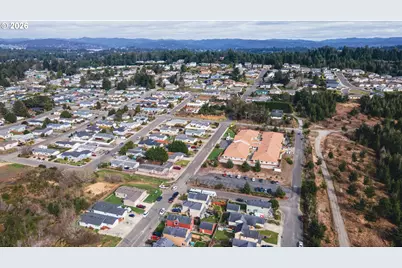 891 Kentucky Ave, Coos Bay, OR 97420 - Photo 32