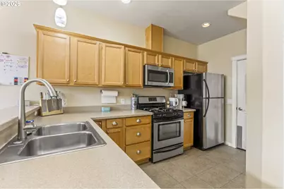 891 Kentucky Ave, Coos Bay, OR 97420 - Photo 8