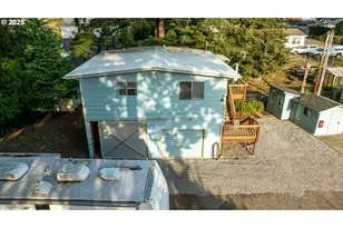 97799 Hanscam Ln, Brookings, OR 97415 - Photo 4