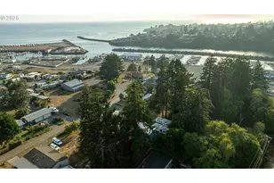 97799 Hanscam Ln, Brookings, OR 97415 - Photo 2