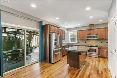 10534 SW 80th Ave, Portland, OR 97223 - Photo 6