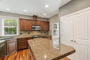 10534 SW 80th Ave, Portland, OR 97223 - Photo 10