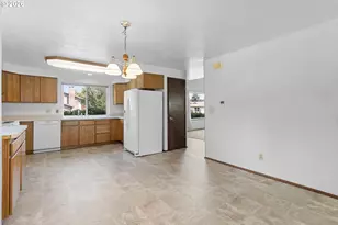 17920 NW Tillamook Dr, Portland, OR 97210 - Photo 18